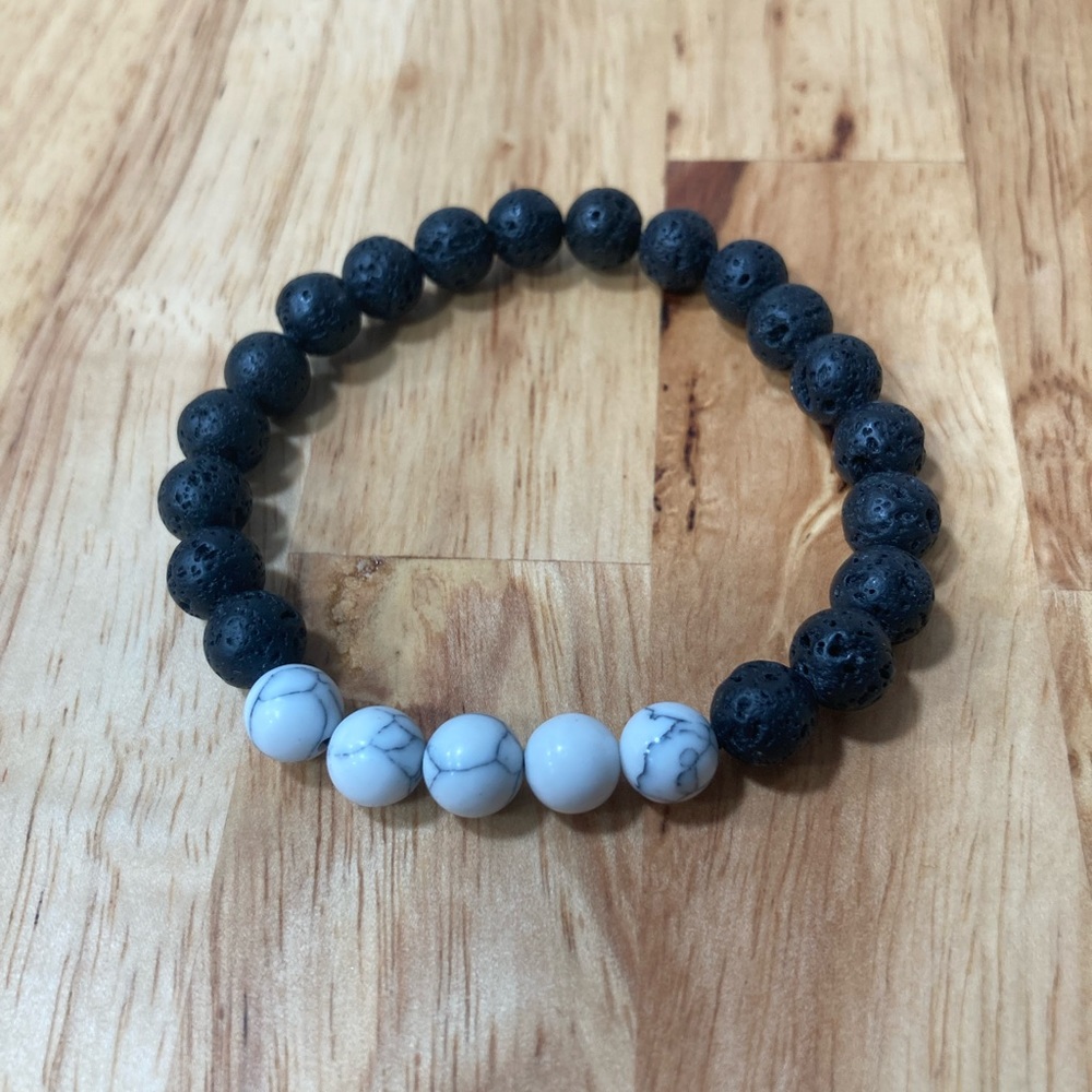 Lava rock diffuser bracelet with white howlite stone beads
